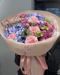 Классический букет Вельвет Найт: букет, который надолго остается в памяти klassicheskiy-buket-velyvet-nayt:-buket,-kotoryy-nadolgo-ostaetsya-v-pamyati