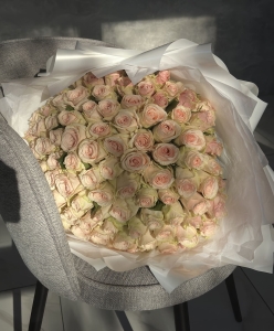 Букет роз Амур: нежность в каждом лепестке buket-roz-amur:-nezhnosty-v-kazhdom-lepestke