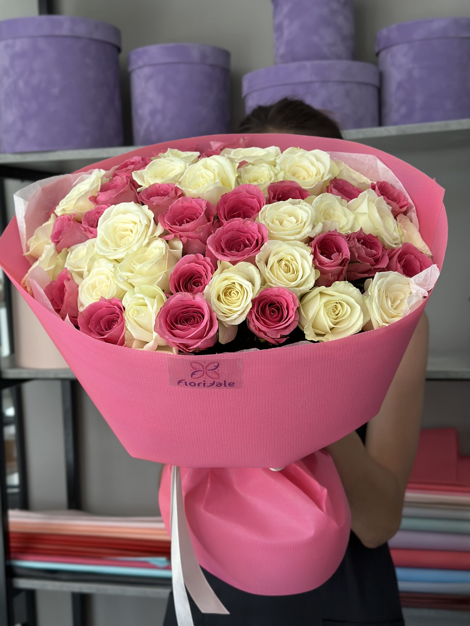 Букет роз Глория: невероятно яркий микс buket-roz-gloriya:-neveroyatno-yarkiy-miks